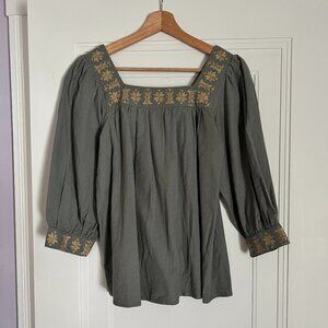 A beautiful "Elma" blouse from sister owned company, Voriagh